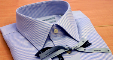Acabados de primera calidad para nuestras camisas Italianas, fabricantes de camisas Italianas para hombres y camisas de moda para mujeres, produccion de colecciones de camisas personalizadas para nuestros clientes, camisas clasicas, camisas formales, camisas de vestir con corbatas, camisetas y camisas de verano y ropa de moda Italiana, diseno, modelaje y produccion de camisas como ropa de alta moda realizados para la distribucion al por mayor en Europa, Estados Unidos y latinoamerica, fabricantes de camisas con las telas mas elegantes del mercado camisas con cuellos para hombres elegantes con corbata y camisas con cuellos adaptos para una camisa y moda de mujer. Ademas ofrecemos camisas casuales y deportivas de moda para hombres y mujeres, inclusive Produccion de ropa y camisas con la Marca del cliente